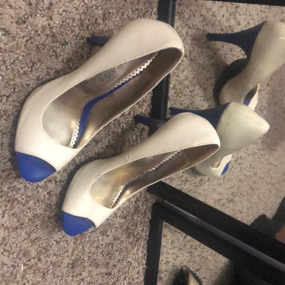 Blue and cream shoes💕